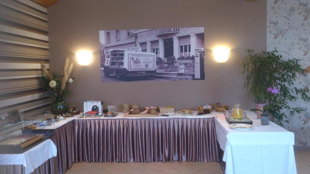Hotel De La Frontiere Frisange エクステリア 写真